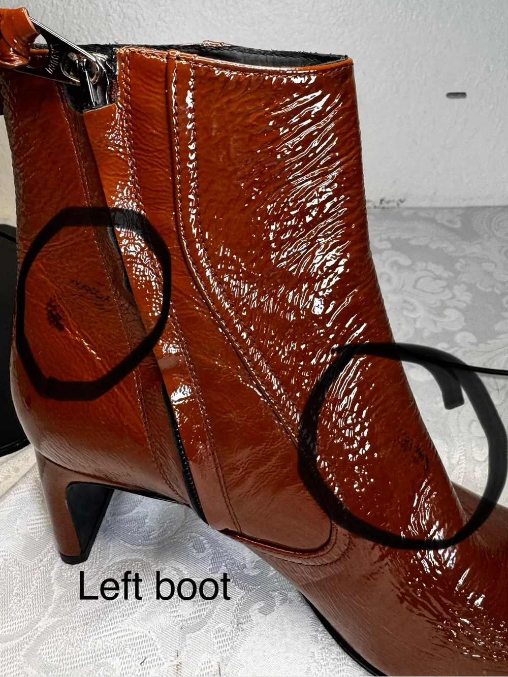 NWT LABUCQ Italy Crinkled Patent Leather Square Toe Ankle Booties Size 38 | US8